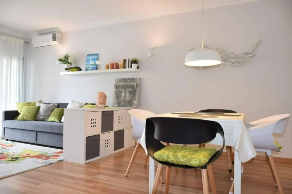 Brina, Stylish Apartment In Portimão